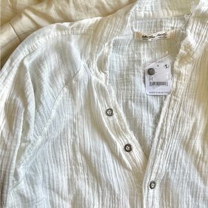 SOLD Crosspost: free people summer daydream button down